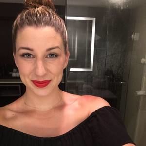 Meet your Posher, Alexis